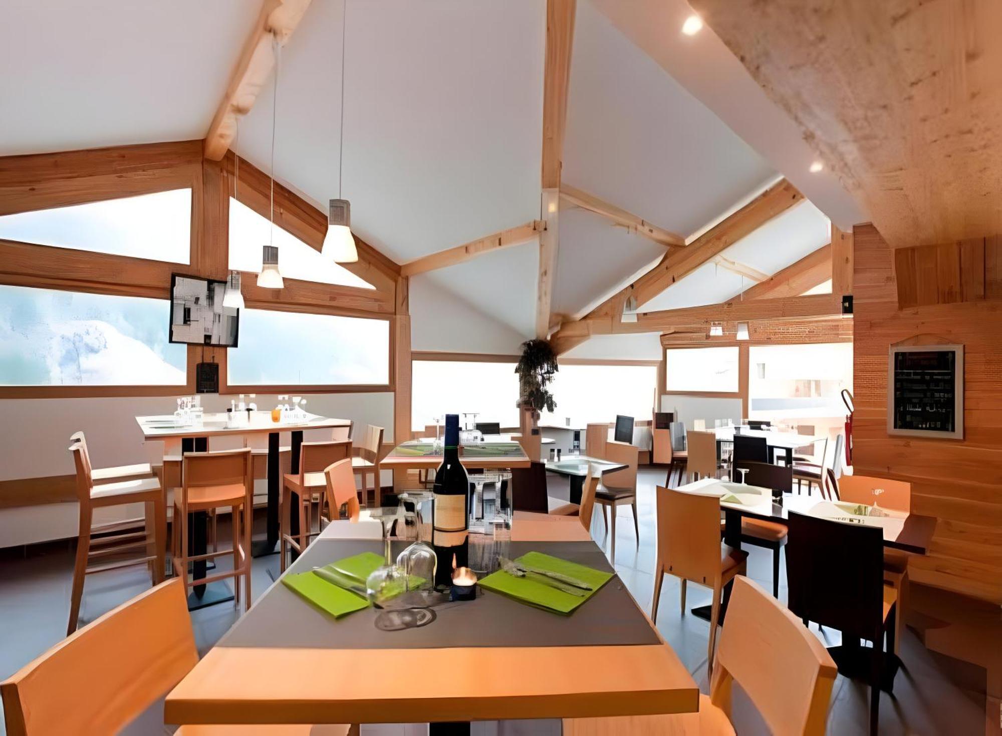 Cozyloge, & Les 3 Vallees Orelle